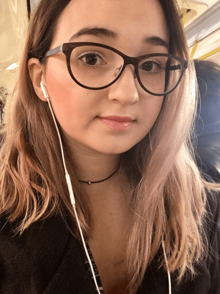 Photo of Angelina Grin